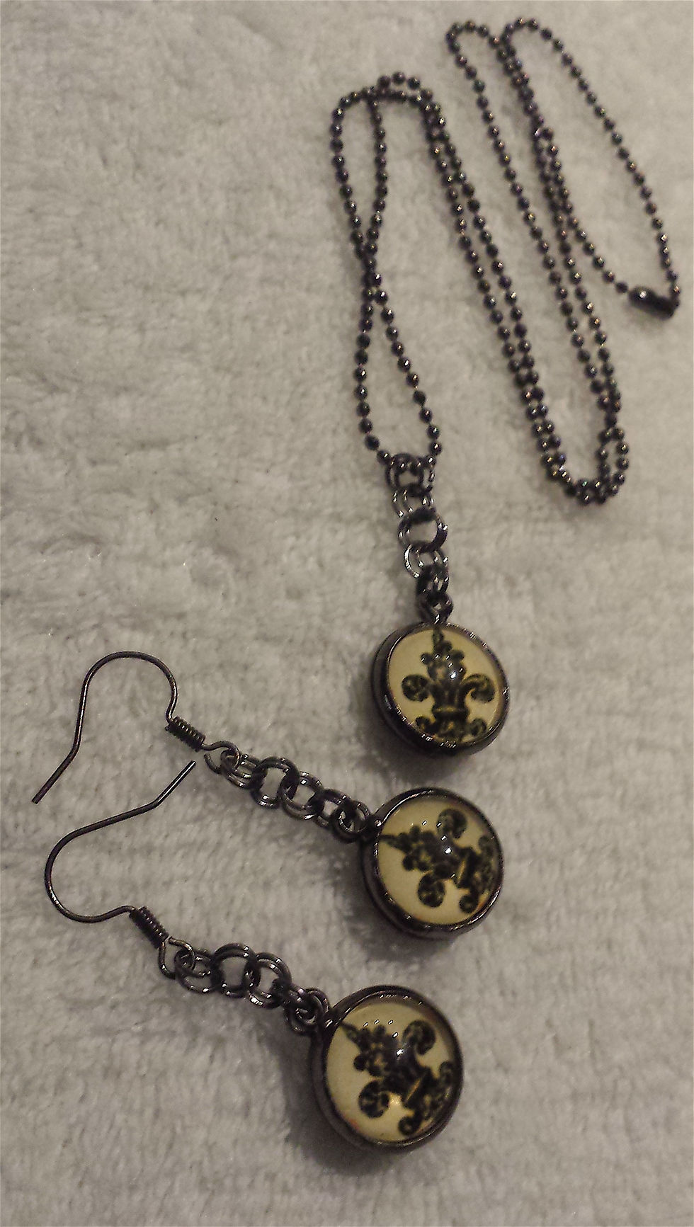 Thumbnail: Black Gun Fleur de Lis Ball Set