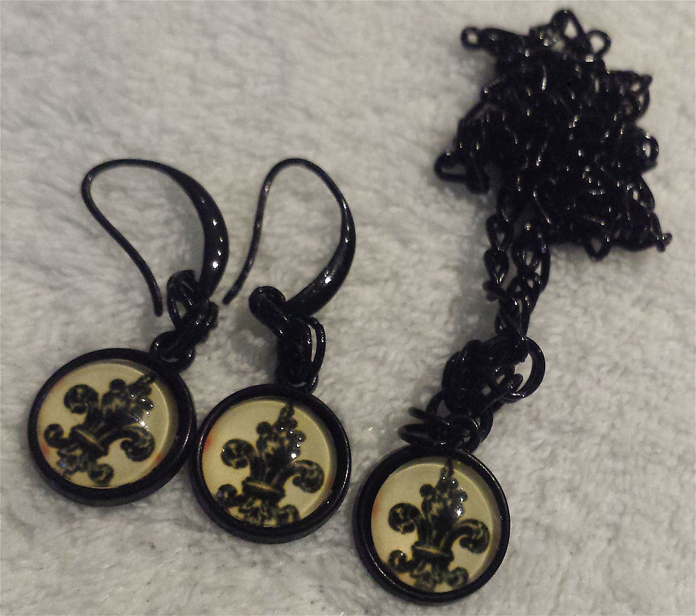 Thumbnail: Black Flat Fleur de Lis Set
