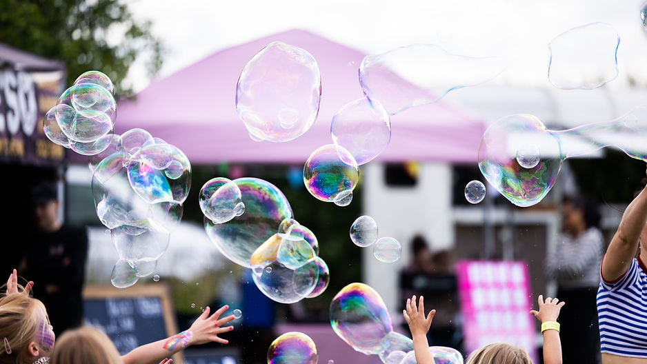 Giant bubbles_edited.jpg
