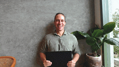 Adrian Göldner Facebook Ads Meta Ads und Instagram Ads jonglieren.gif