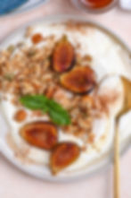 Caramelised Figs with Greek Yoghurt and Granola (gluten-free)