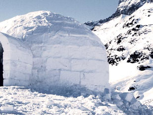 HOUSES AROUND  THE WORLD