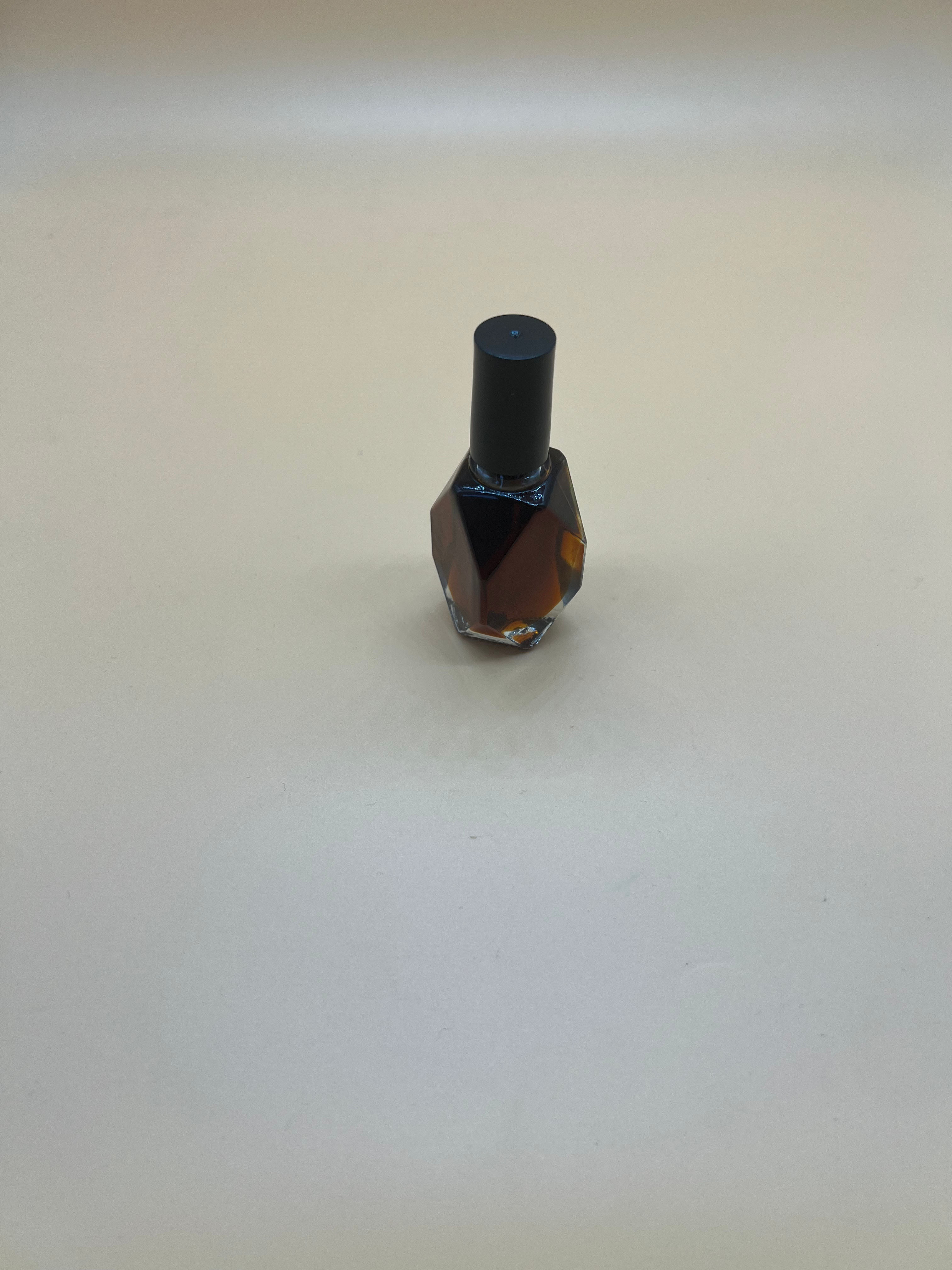 Frankincense and Myrrh Body Oil Medium