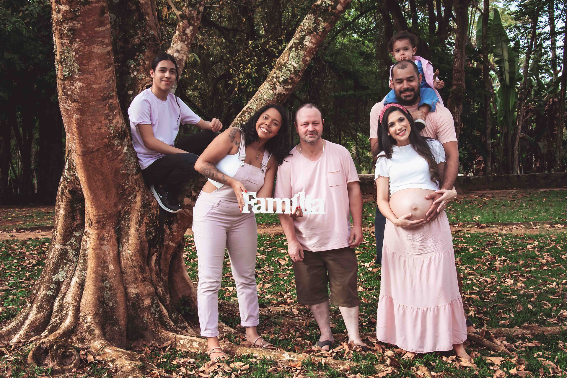 Book Gestante ensaio fotográfico externo em São José dos Campos-SP