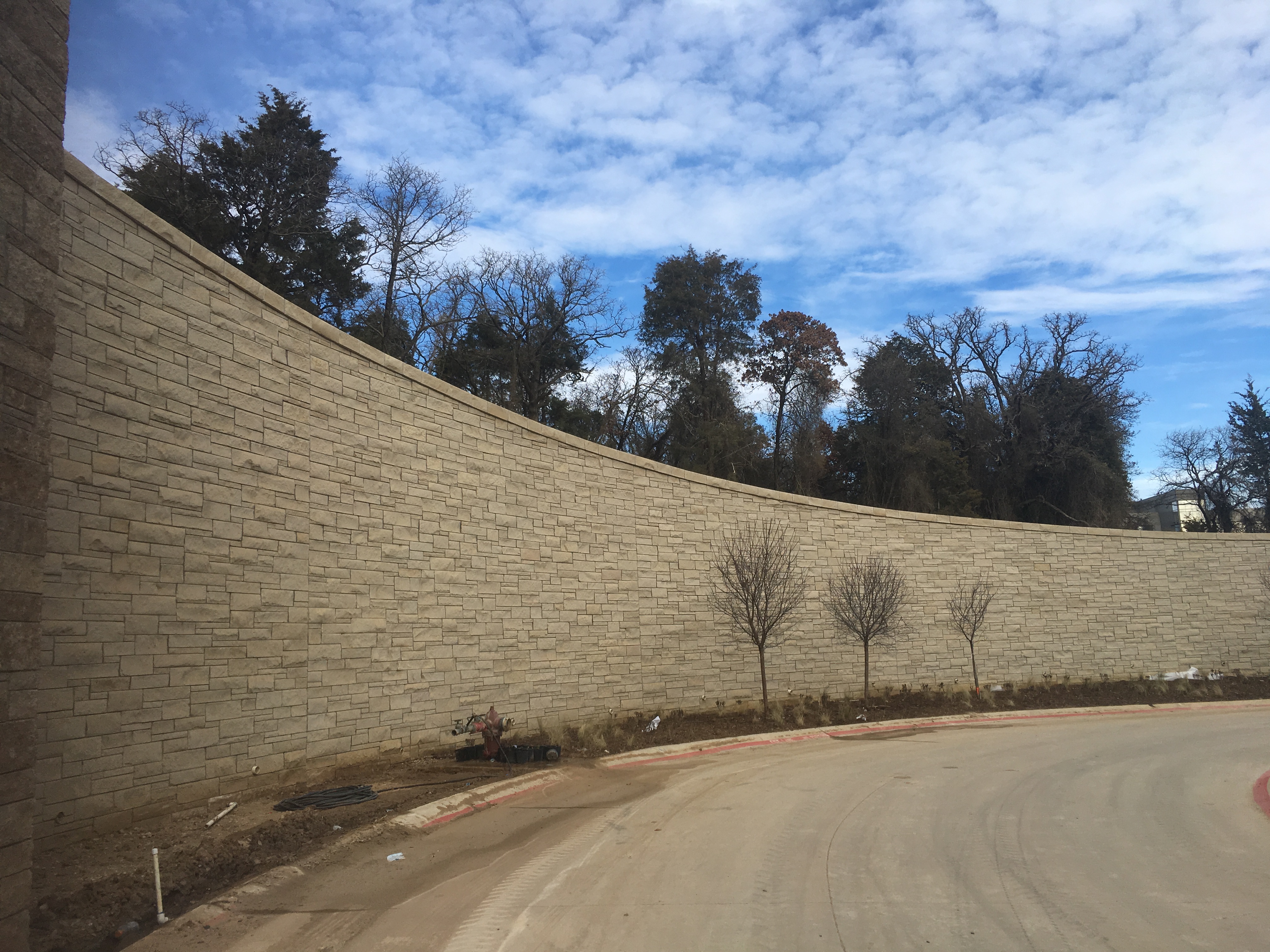 C109: Exterior Feature Wall