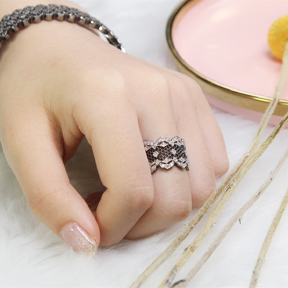 Elegant Ginkgo Charm Ring for Women
