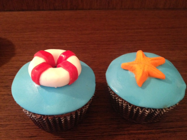 starfish and life preserver cucpake
