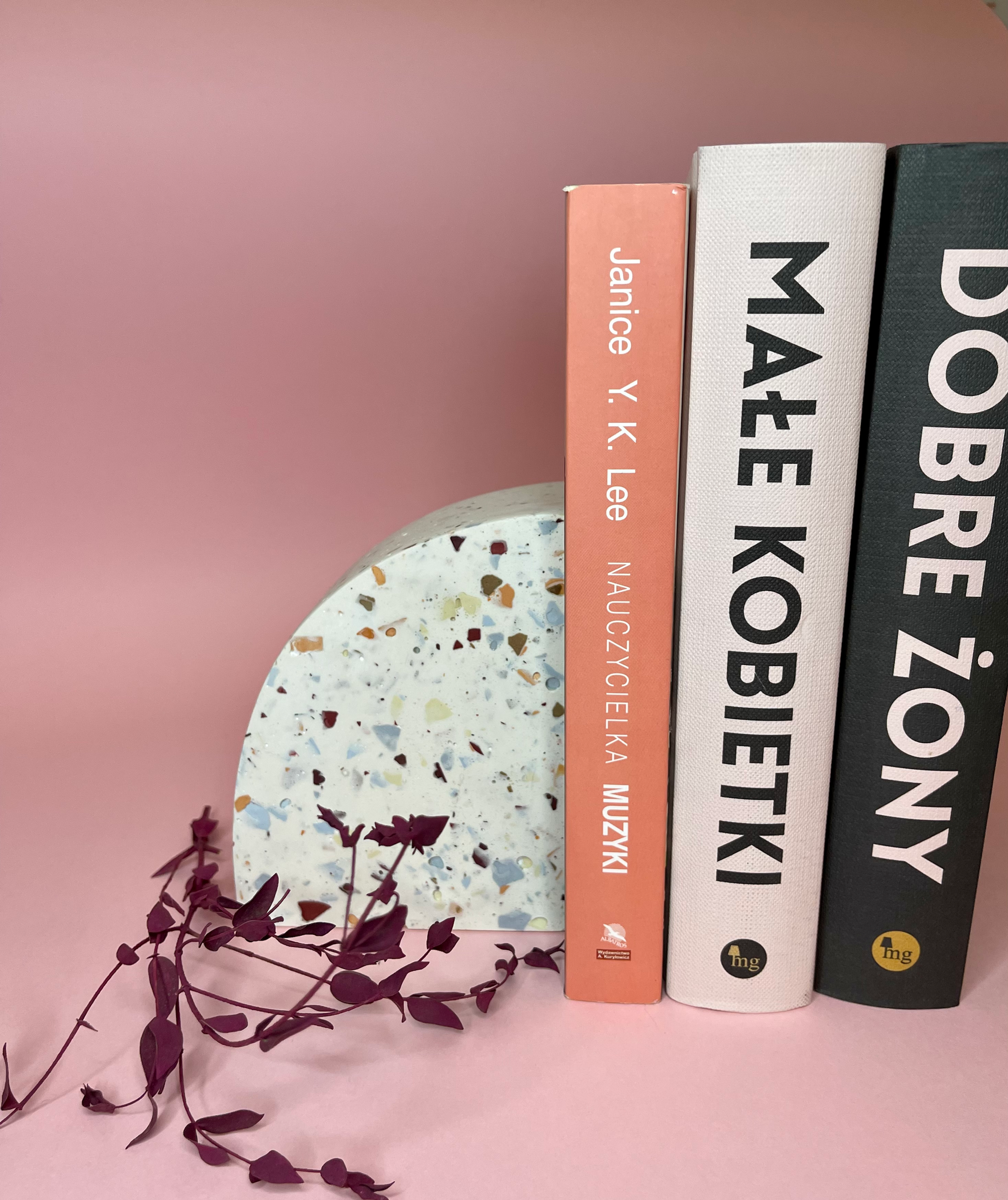 Podpora na książki - lastryko