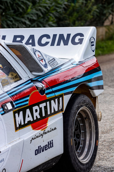 a racing car with martini written on the side