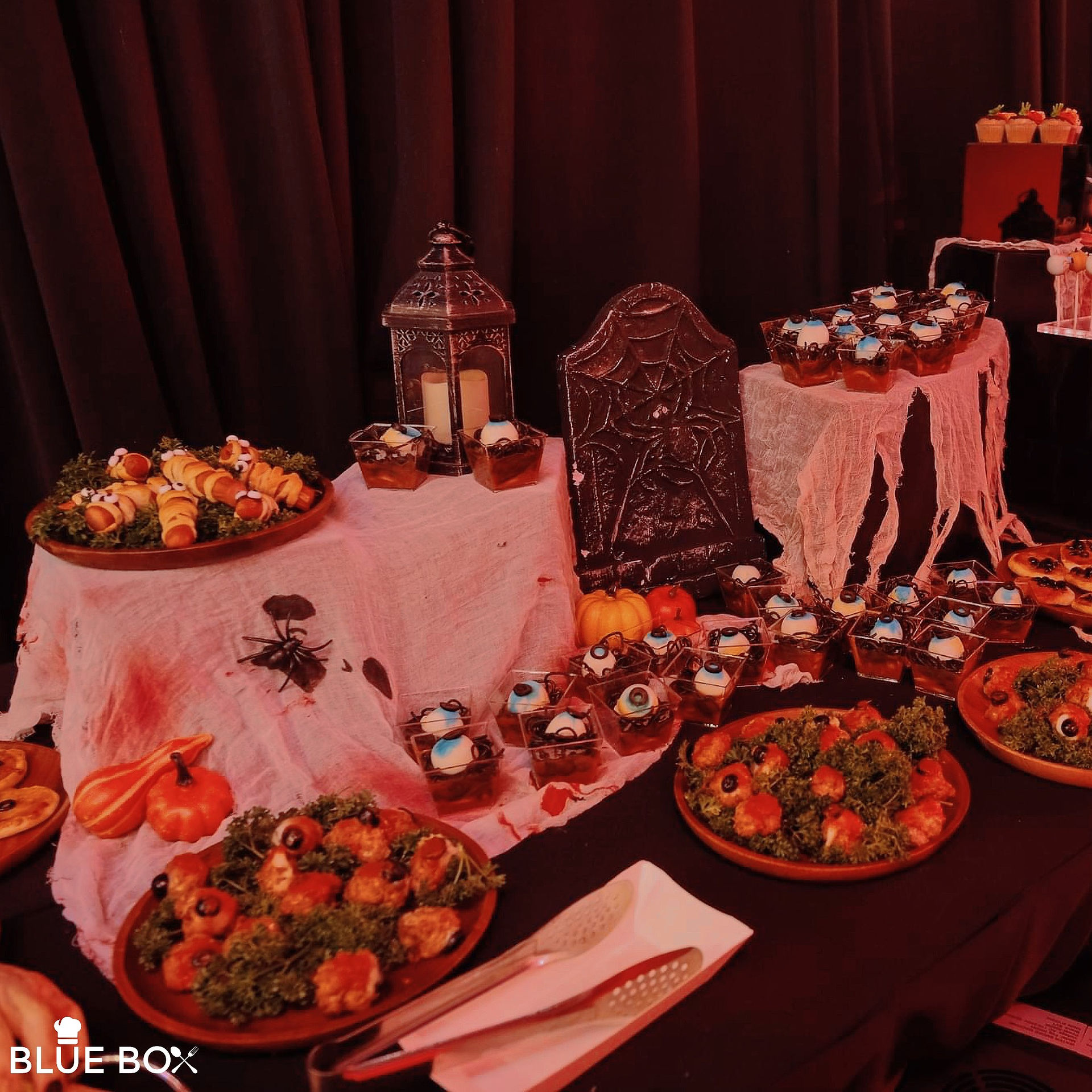 Blue Box Catering · Tiệc Tea Break giá rẻ - Tiệc Finger food - Canape - Tiệc Buffet - Tiệc bàn Á Âu.