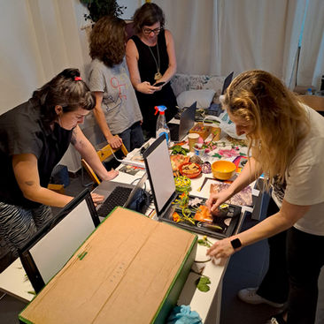 Scanography workshop_ creating in the studio