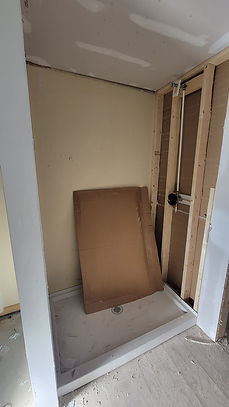 Bathroom Before 2.jpg
