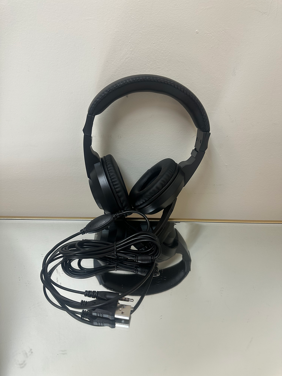 Gaming headphone with wire, new: $10/pc