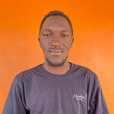 Raymond Kizogi_edited.jpg