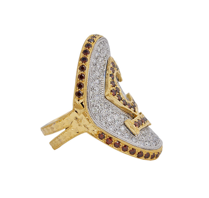 Thumbnail: Signature C-Bar Saddle Ring