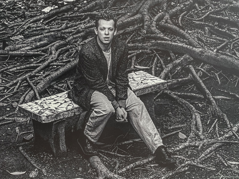 Kuitca en el taller en Once. 1987