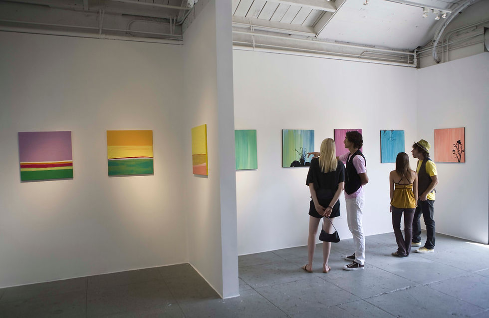 Visite d'une galerie d'art