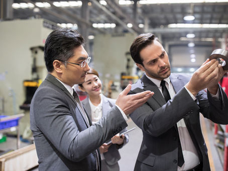 grant expert briefs SMART TECH UP GRANT, Malaysia's NIMP 2030, and SMI FUNDING support for successful application.