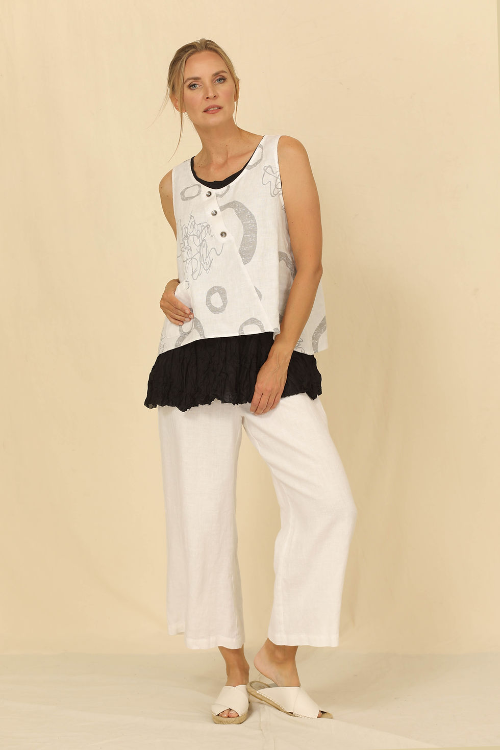 Thumbnail: Laila Pant - P78013