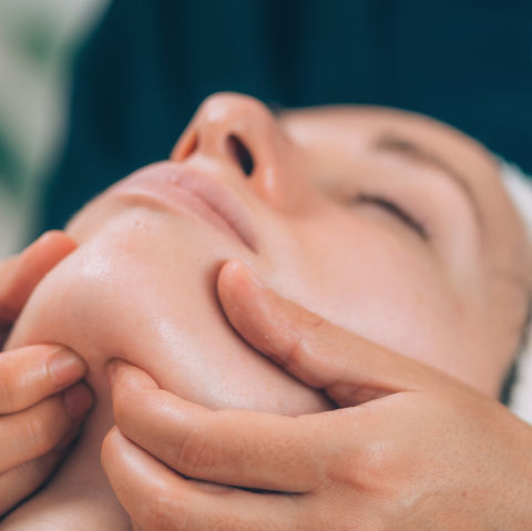 Facelift & Sculpt Massage