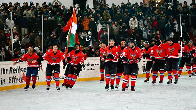 Ice Hockey (Gupuk Lake) in Phe