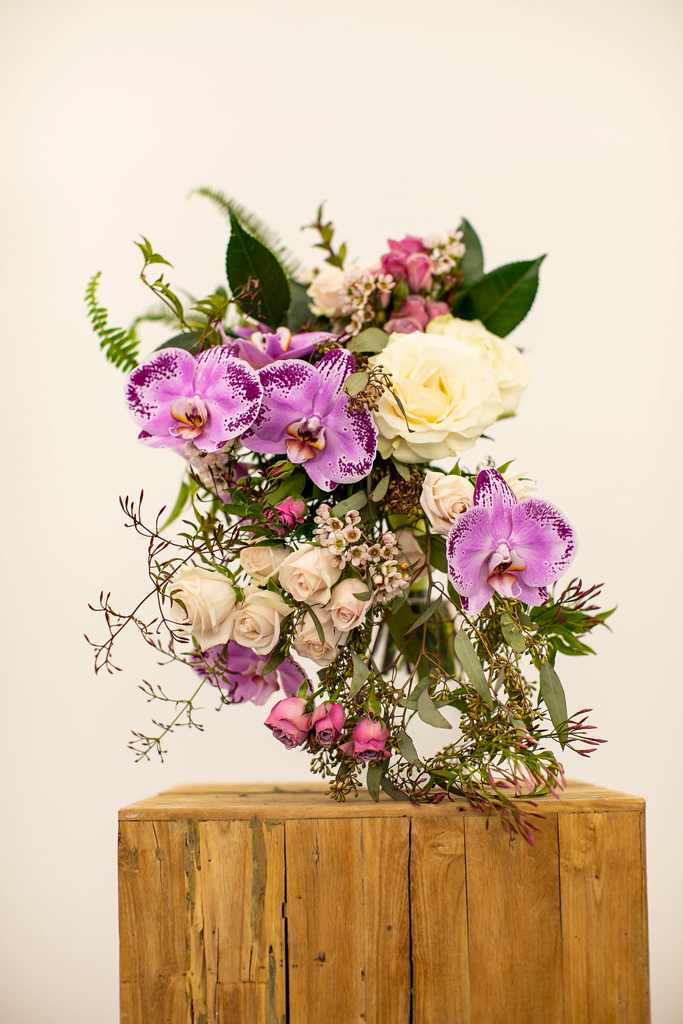 Wired cascading bouquet