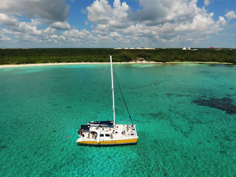 Magnificent 65 ft catamaran available for you to rent in Tulum Quintana Roo and la riviera Maya