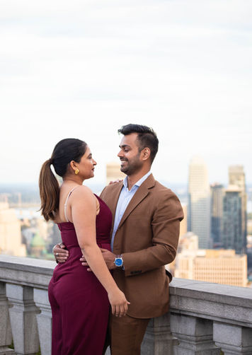 Couple posing for Corazon paris