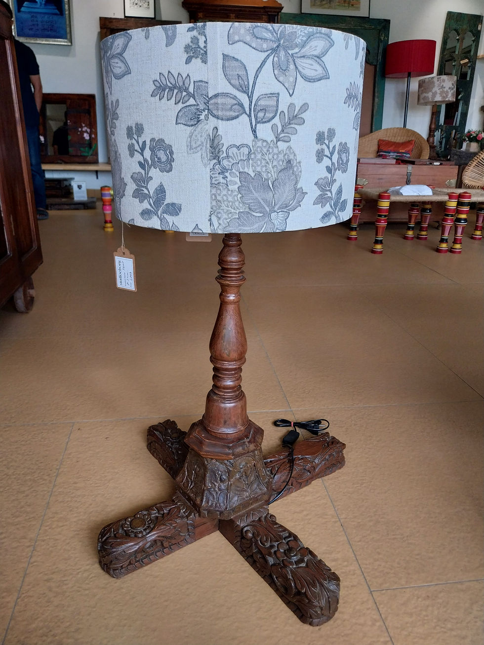 Thumbnail: Carved Table Lamp