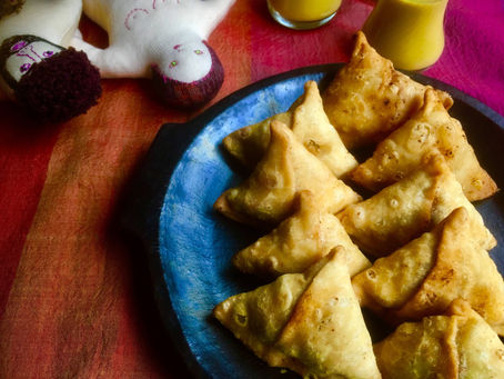 オンナのサモサをつくりながら、ふれるということを考える