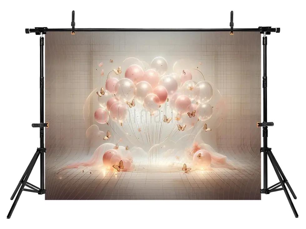 Sličica: Elegantno studijsko ozadje z bleščečimi metulji in pastelnimi baloni