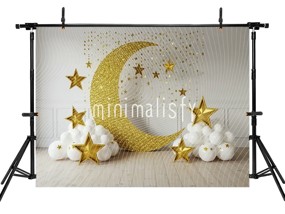 Миниатюра: Стильный фон с золотыми звездами и яркой луной, студийный фон