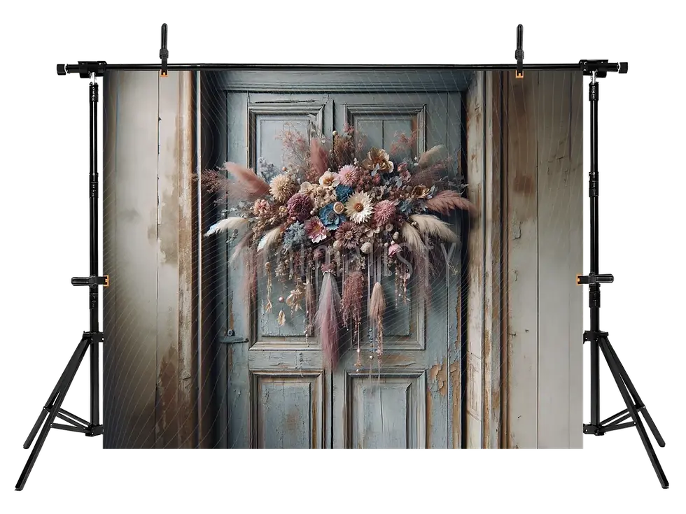 Miniatură: Rustik Zarafet: Eski Kapıda Kuru Çiçek Aranjmanlı Arka Plan  Stüdyo Fonu