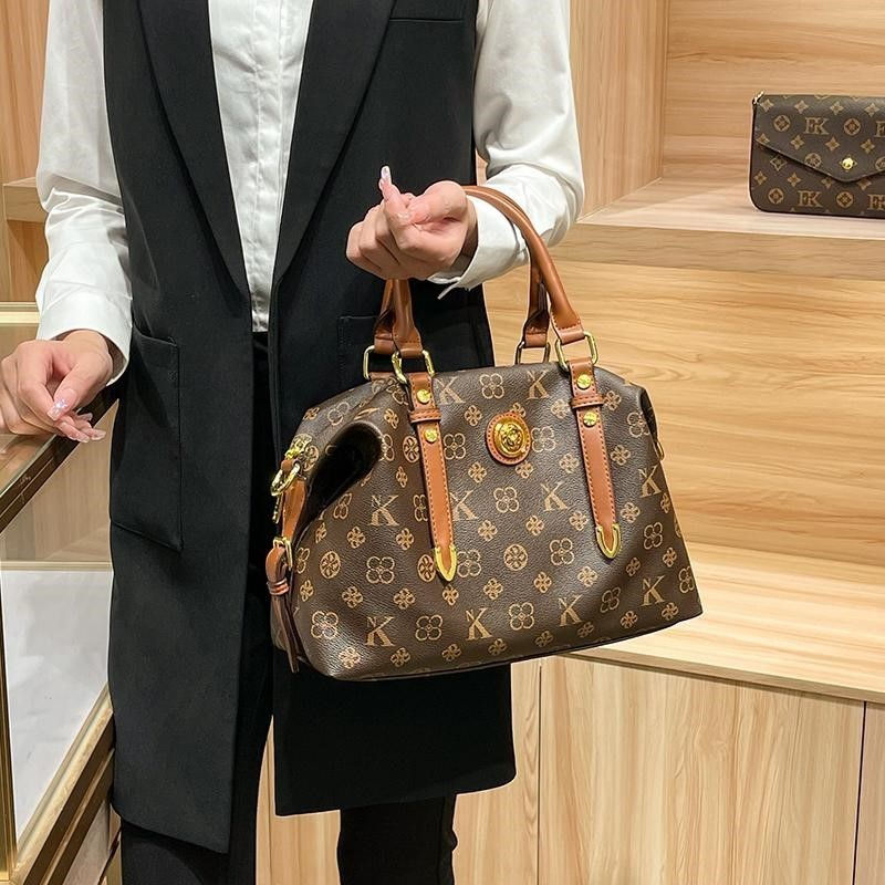 Thumbnail: Ladies' light luxury handbag 2026 new high-end designer retro handbag shoulder b