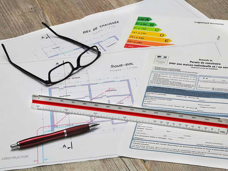 Les Normes dans l'Électricité Tertiaire en 2024 : Guide Complet et Détaillé