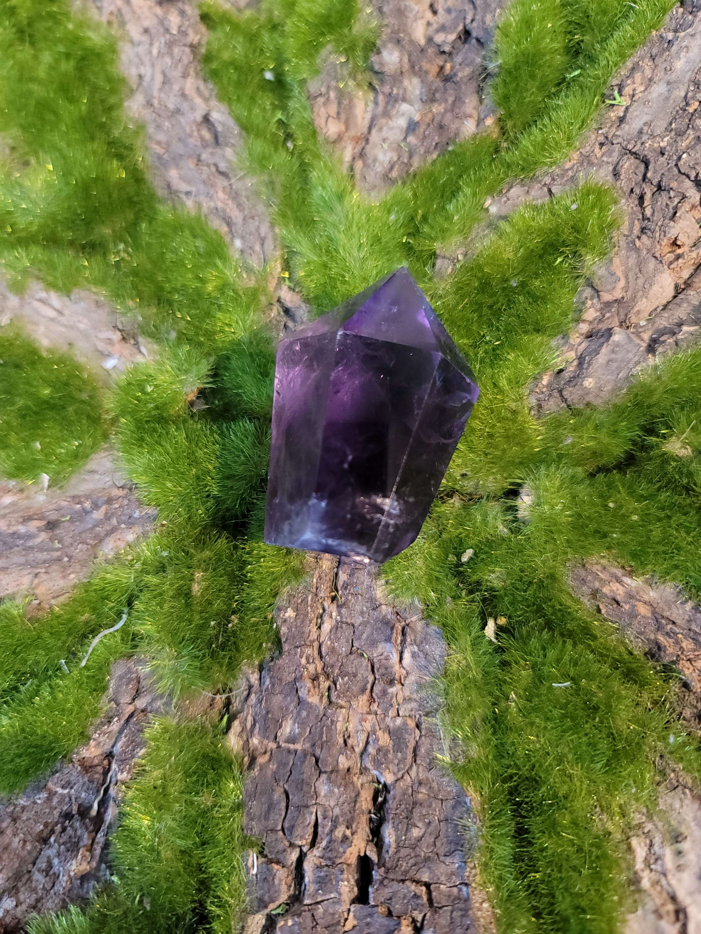 Amethyst Gemmy Tower Point Uraguay