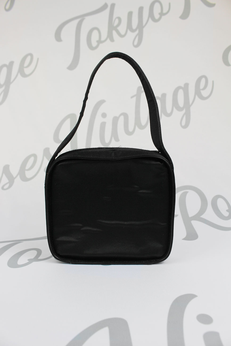 Thumbnail: Gucci Tom Ford Black Satin Mini Bag logo