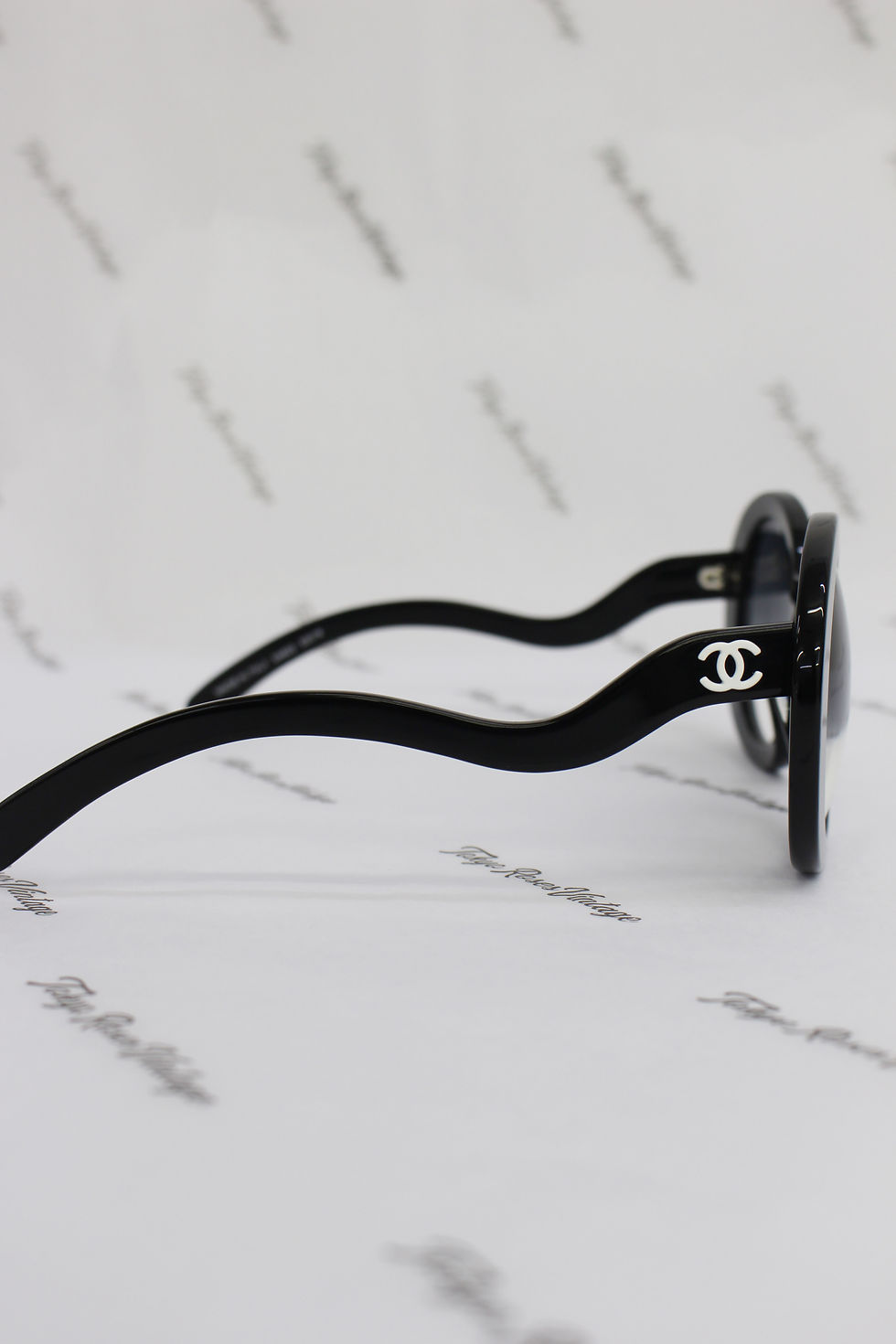Thumbnail: Chanel Half Tint SS 2007 Sunglasses Rare
