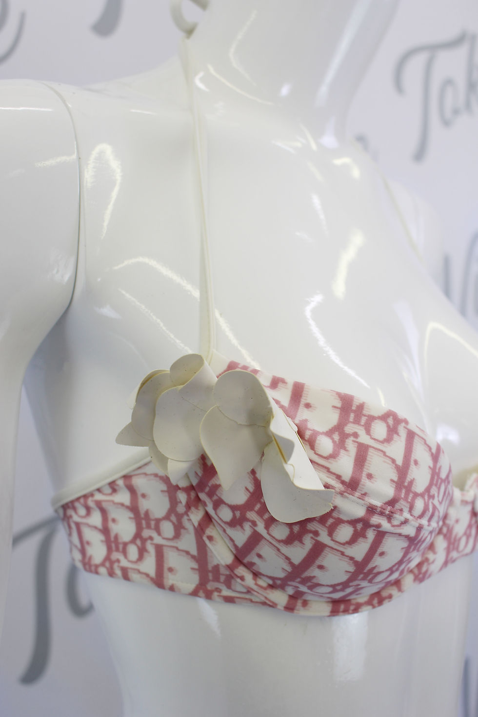 Christian Dior ピンク ロゴビキニ file.jpg
