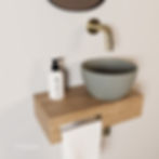 Arcqua Olivia fonteinset eikenhout waskom mat klei rechts kraan geb goud