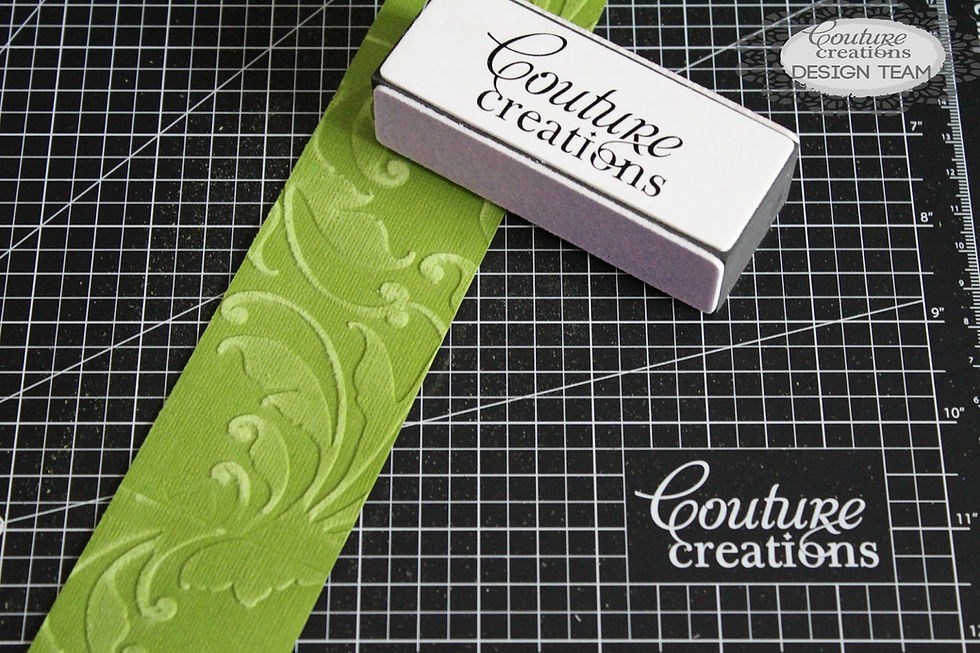縮圖：Large Hepburn Embossing Folder - Couture Creations