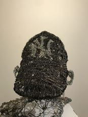 Artiste de Montréal; artiste du Québec;art industriel; sculpture en fil de fer; arte povera;internet; web;médias sociaux;fausses nouvelles; désinformation; chambre d'écho; casquette New York