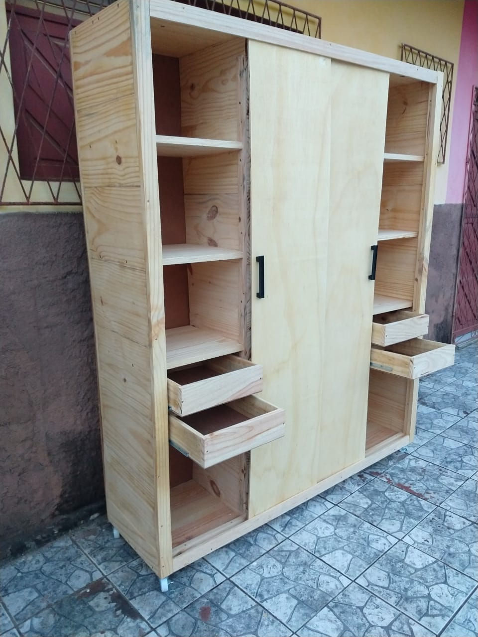 Miniatura: Guarda-roupa