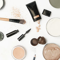Scatered Makeup