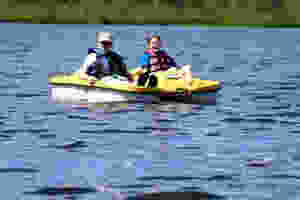kidsonpedalboat