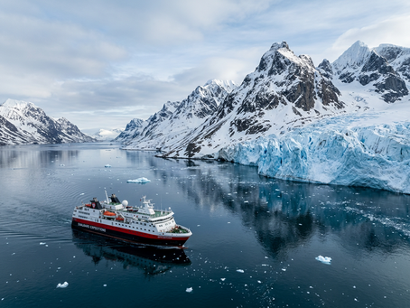 Expedition Cruise in Svalbard, Sea Ice, Polar bears and Walrus