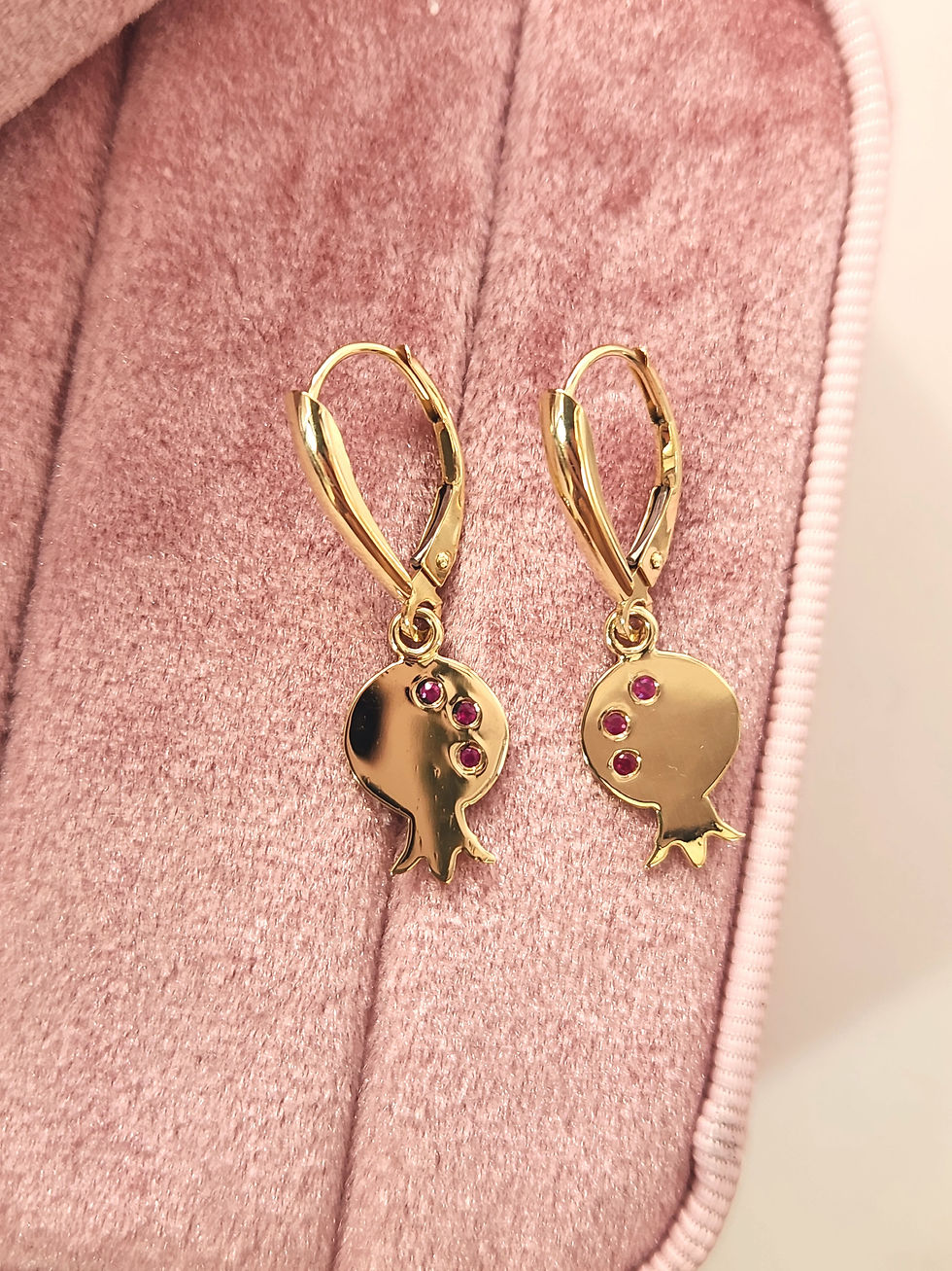 Thumbnail: Pomegranate earrings 14k gold set with natural ruby's 