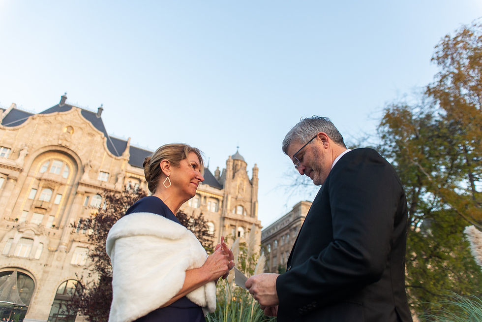 Vow exchange ceremony of a Budapest November elopement