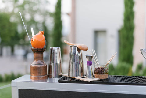 postazione cocktail incassabile 150cm su un banco bar esistente di un locale, ristorante o pub. Crea un professionale ba portatile e trasportabile