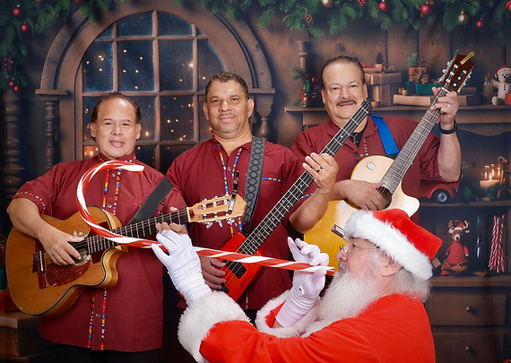 Trio Mariachi Tepatitlan Holiday Portraits!